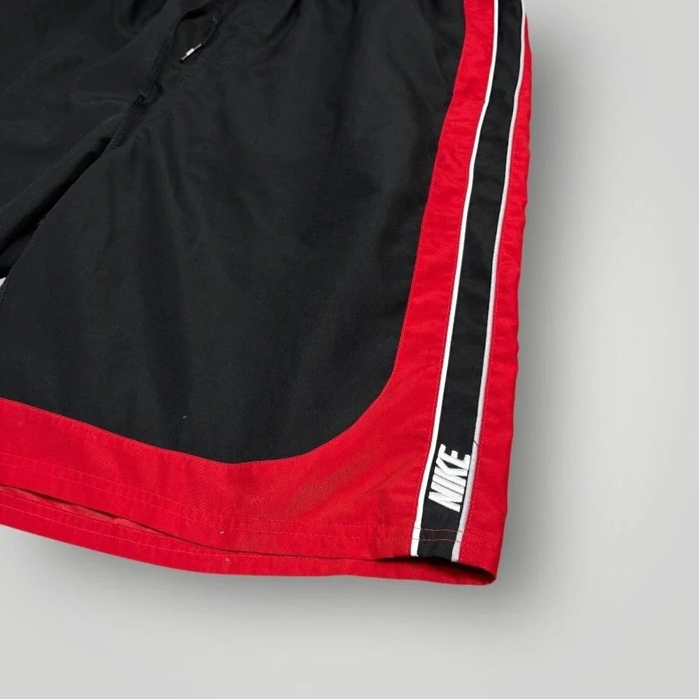 Vintage Nike Swim‎ Shorts Mens 2XL Black Red Mesh Lined Trunks T95502B1